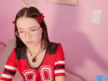 little_effy18_ on Chaturbate