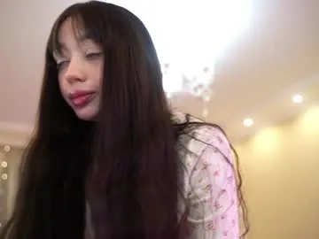 queenelia on Chaturbate