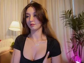 sarasuo model from Chaturbate