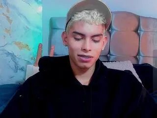 sky_jules — Freechat on Flirt4Free