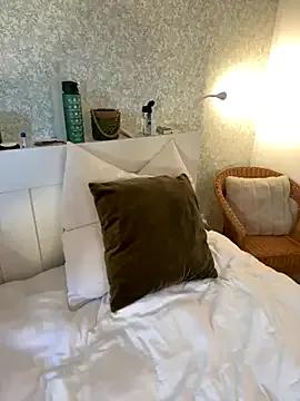 -Alisa — 10min Pussy & tits in the view