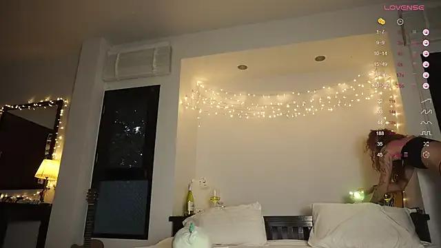 Amylittlestar — spank pussy 5 times