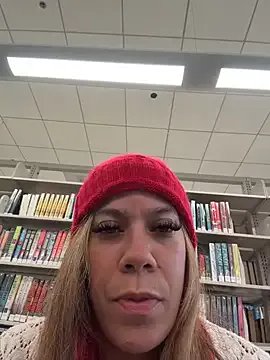 Bigbuttbrooklynn — Nipple Clamps in Public @Goal