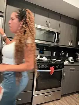 Photos of Bigbuttbrooklynn from StripChat is Freechat