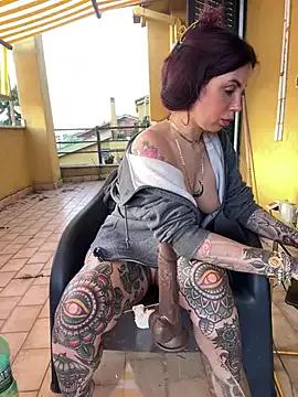 Photos of Dancing_wmyselF_ from StripChat is Freechat
