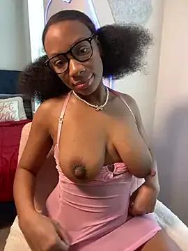 Photos of EatSweetMolly from StripChat is Freechat