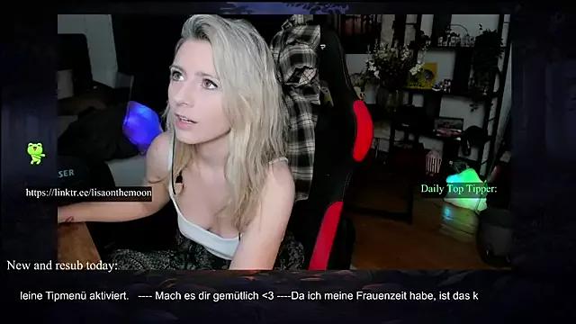 Photos of Lisaonthemoon from StripChat is Freechat