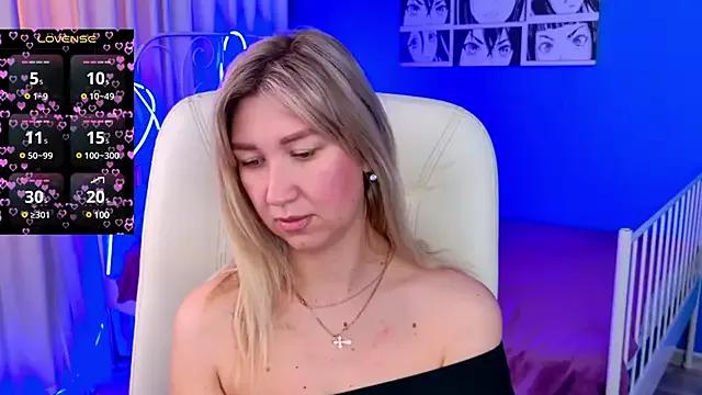 Photos of MilaBott from StripChat is Freechat