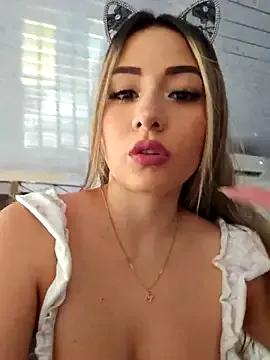 Natasanz — Make me cum in public in front strangers