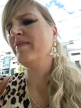 Photos of Sexybiene969 from StripChat is Freechat